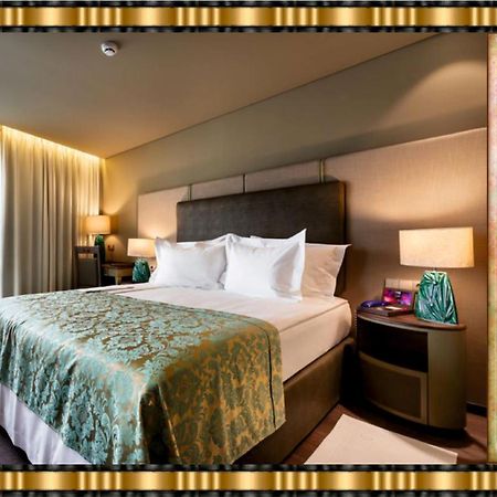 Hotel Jaguar Oporto - Airport To Hotel And City Center And Vice-Versa Is A Free And Continuous Shuttle Service From 7Am To 8Pm المظهر الخارجي الصورة