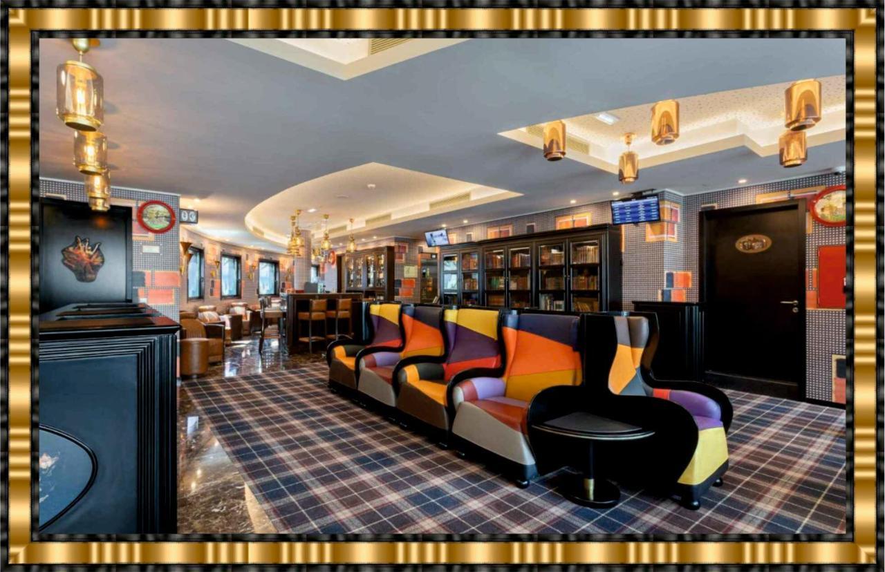 Hotel Jaguar Oporto - Airport To Hotel And City Center And Vice-Versa Is A Free And Continuous Shuttle Service From 7Am To 8Pm المظهر الخارجي الصورة
